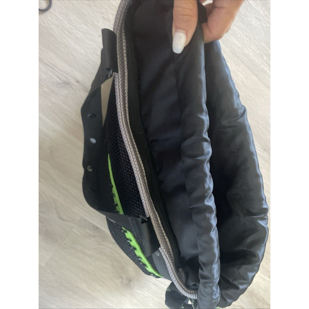 Go dash Dot Go Tote, Gym/Yoga, Green/Gray/Black Duffel Bag - Picture 6 of 8